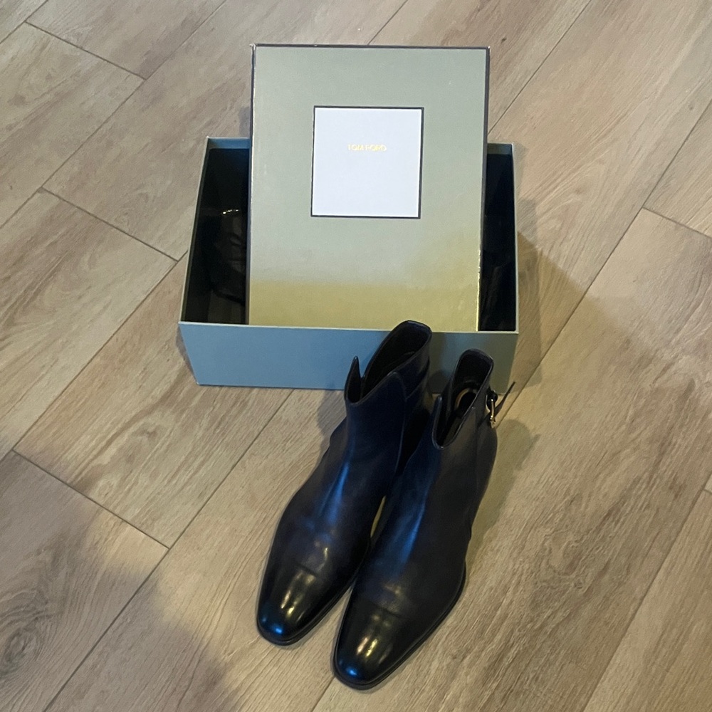 Tom Ford Elegant Black Leather Boots